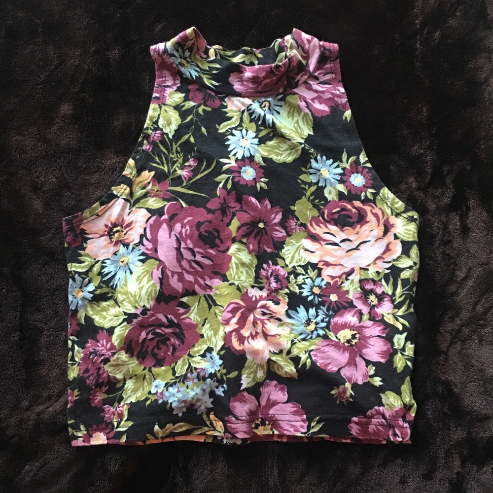 Floral fitted crop top